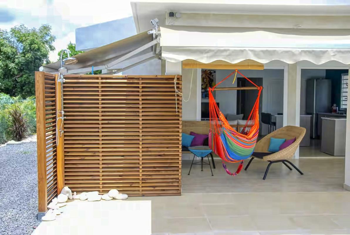 8.Location villa piscine Saint François Guadeloupe_Terrasse